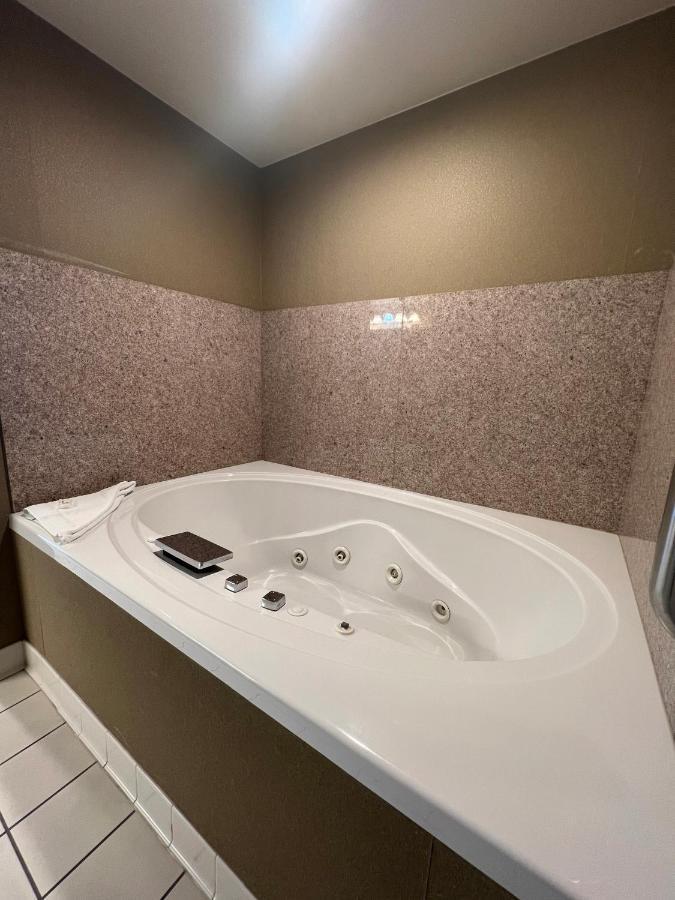 Wingate By Wyndham Coon Rapids Hotell Eksteriør bilde